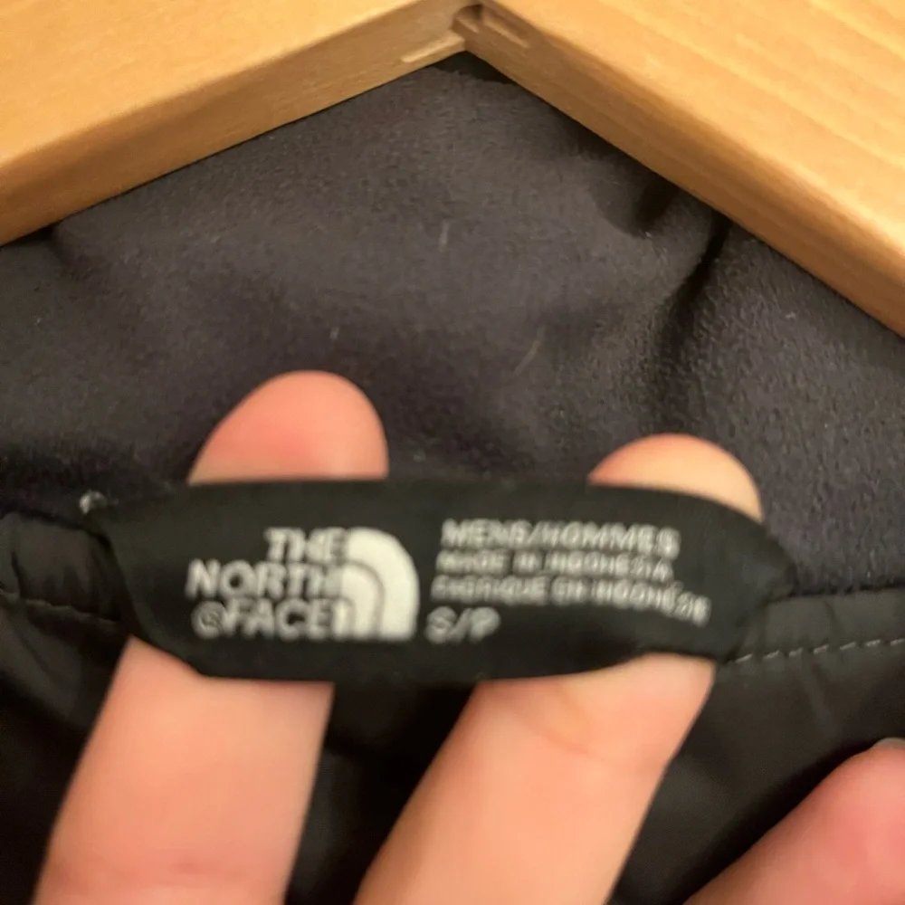 The North Face - Apex Elevation Jacket men’s small - red black grey